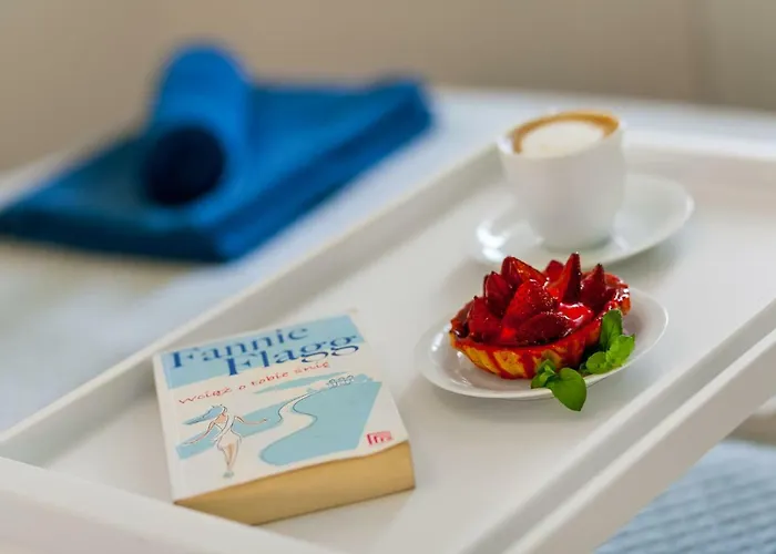 Black&white - Royal - Free Parking