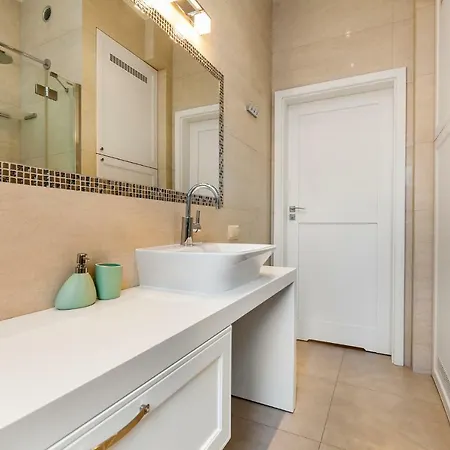 Black&white - Royal - Free Parking Sopot