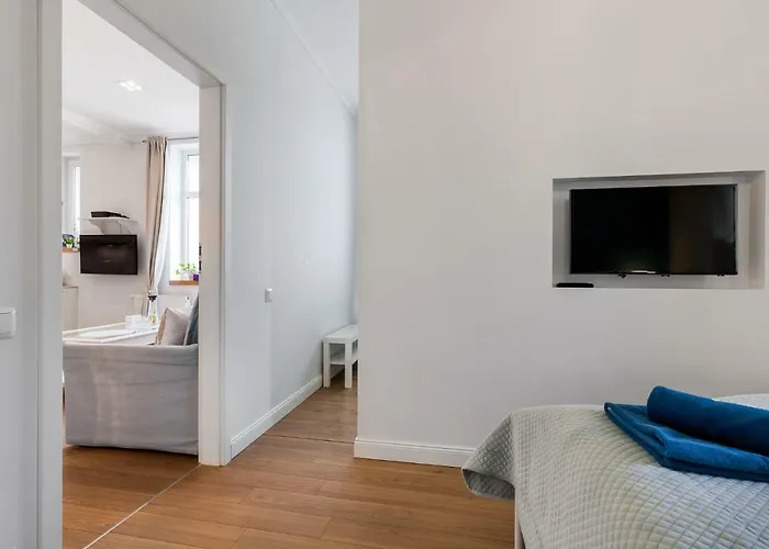 Black&white - Apartament Royal Daire *